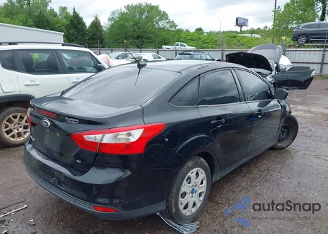 2012 Ford Focus Se z USA, uszkodzony, nr VIN 1FAHP3F22CL262247